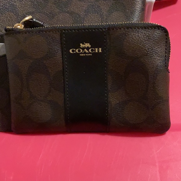 **SOLD Coach Signature C Crossbody Bag - Picture 2 of 11